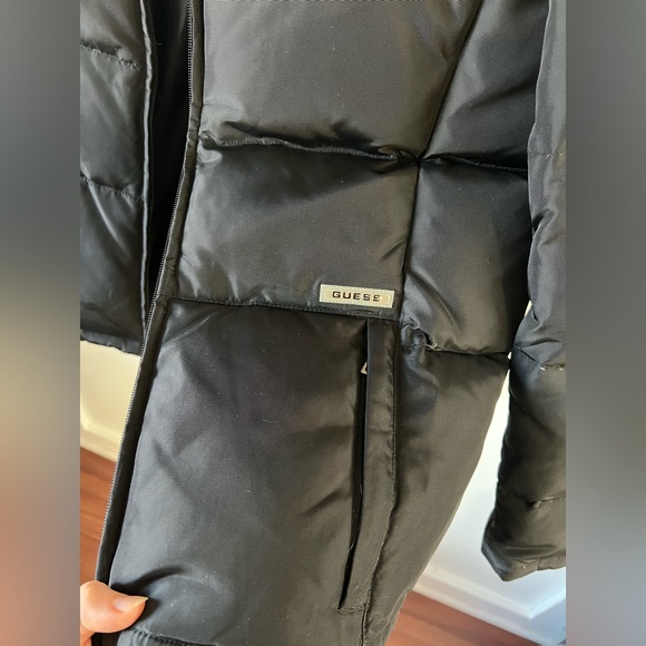 EUC Vintage Guess down puffer coat women’s small black zip up jacket unisex top - Picture 11 of 16